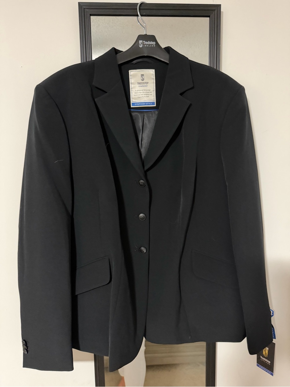 Women's show coat NWT sz 18